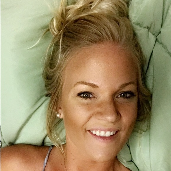 Meet your Posher, Cait - Picture 1 of 1